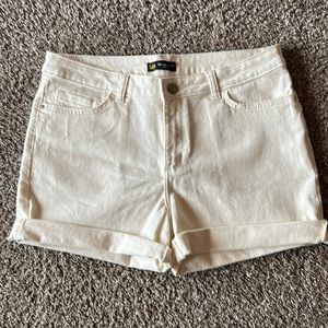 Lee regular fit mid rise cream jean shorts, size 12, NWOT